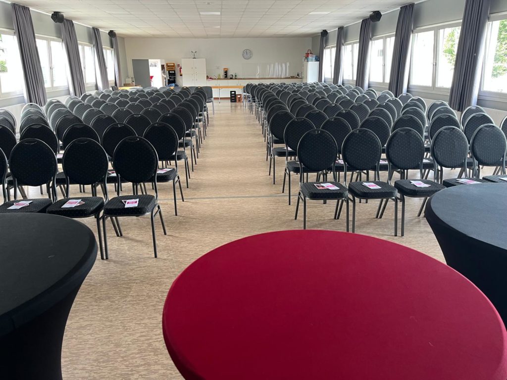 Großer Saal bestuhlt