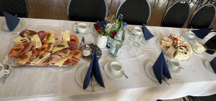 Kaffeetafel nach der Beisetzung