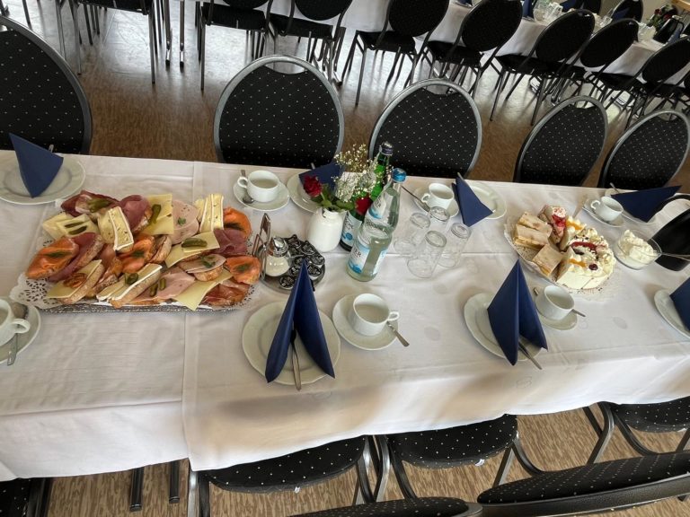 Kaffeetafel nach der Beisetzung
